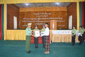 พิธีต้อนรับอดีตทหารฝ่ายต่อต้านที่มามอบตัวกับกองทัพพม่าที่เมืองจ๊อกแม