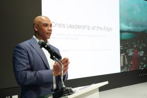 Hise O. Gibson, Senior Lecturer จาก Harvard Business School 