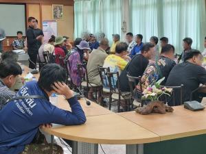 บุกทลายบ่อนไก่ดำเนินสะดวก รวบเซียนพนัน 45 คน ยึดไก่ชน-อุปกรณ์เพียบ