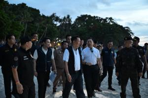 “อนุทิน” ลุยหาดฟรีด้อม สั่งเร่งจัดการขบวนการบุกรุกป่า–คุ้มครองประชาชน  เผยจับแล้ว 23 คดี ความเสียหาย 57 ไร่