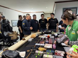 ตม.ชลบุรี เปิดยุทธการ 'ขุดรากถอนโคน' ทลายกาสิโนโป๊กเกอร์จีนเทากลางเมืองพัทยา จ่อถอนวีซ่า-เนรเทศ