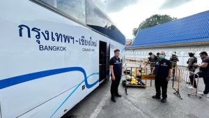 ตร.รวบคาขนส่งอาเขตเชียงใหม่!1 หญิง 2 ชายชาวตรัง หอบยาบ้า 1,800,000 เม็ด จ่อขึ้นรถทัวร์ล่องกรุง