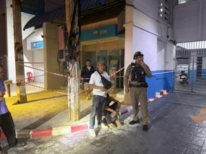 ลุงชาวขอนแก่นเสพยาบ้ากินเหล้าจนเมาจุดไฟเผาตู้ ATM  เสียหาย  3 ตู้รวด