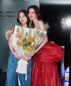 “ใบเฟิร์น พิมพ์ชนก” เข้าใจกระแสรุมแอนตี้ดาราส่งกำลังใจให้  “มายด์ ลภัสลัล” เชื่อจะหาทางออกด้วยตัวเองได้