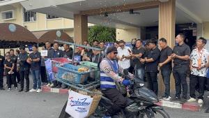 ชลบุรีเดินหน้า เปิดโครงการ “ไทยช่วยไทย” ผ่านรถพุ่มพวงศรีราชา กระจายสินค้าราคาประหยัดสู่ชุมชน